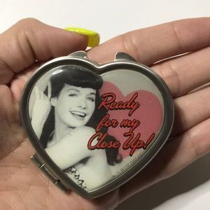 Rockabilly Bettie Page Heart Shaped Compact Mirror